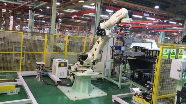 點(diǎn)焊機(jī)器人該如何挑選？