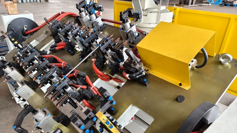 床架OTC焊接工作站